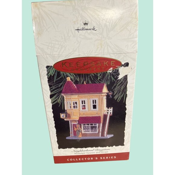 Hallmark Ornament 1994 Neighborhood Drugstore Nostalgic Houses & Shops - Picture 8 of 13